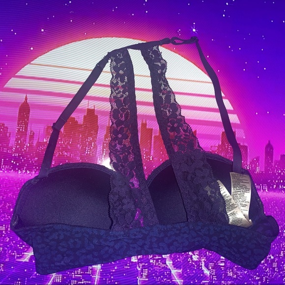 Bras - Picture 3 of 3